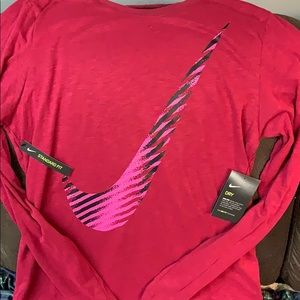 Nike tee
